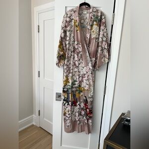 Amita Japanese Floral Kimono Robe